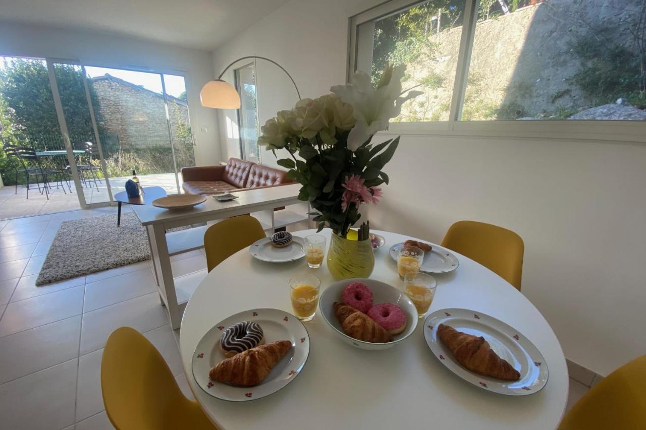 Roche Blanche - Terrasse Et Parking Apartment Nimes Ngoại thất bức ảnh