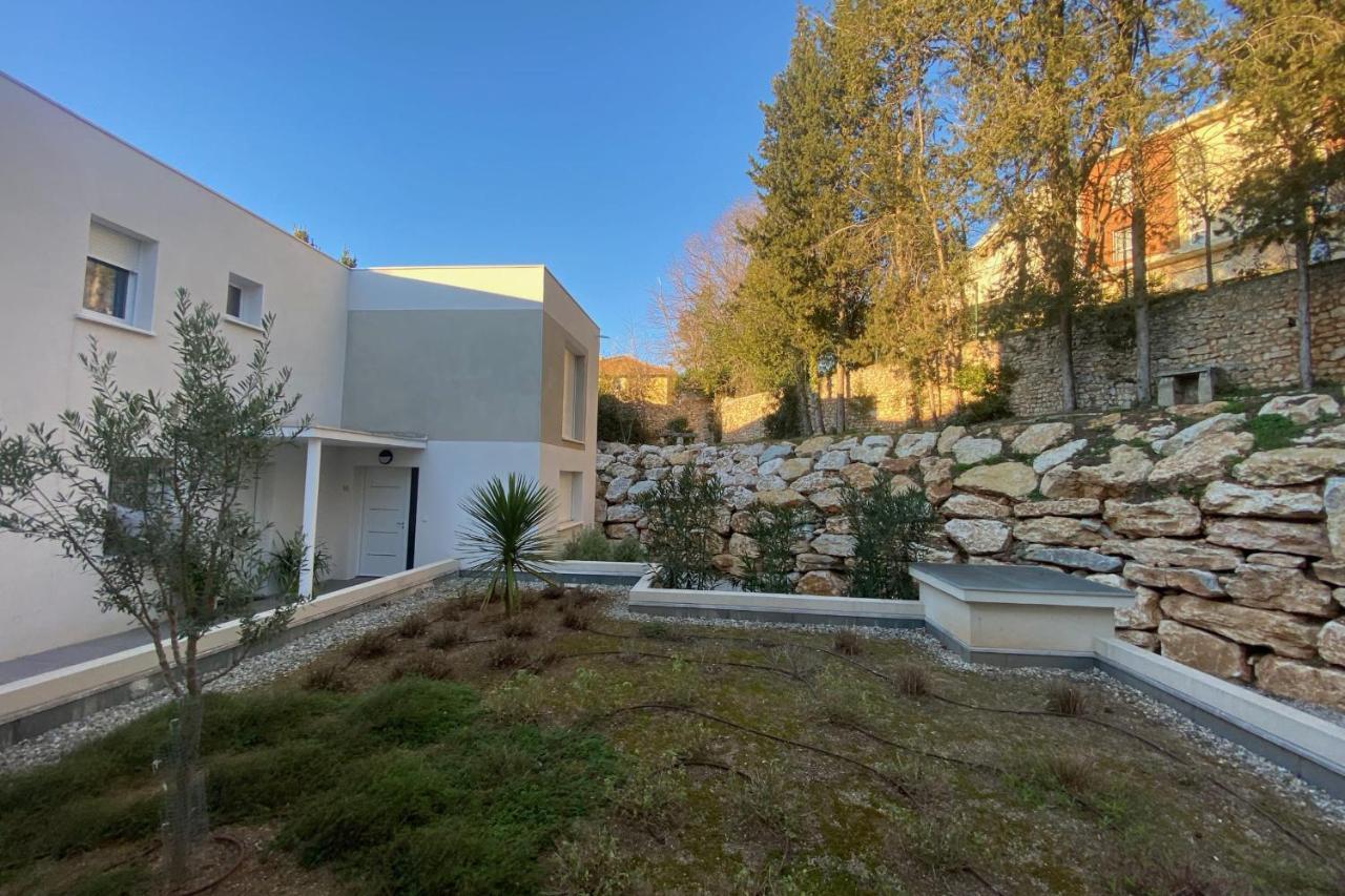 Roche Blanche - Terrasse Et Parking Apartment Nimes Ngoại thất bức ảnh